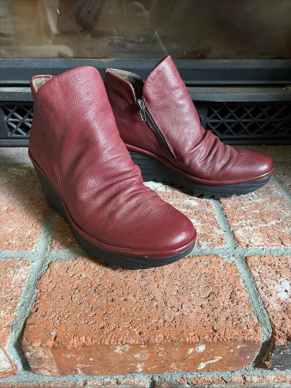Fly London Yip Platform Wedge Red Leather SZ 8 EU 39